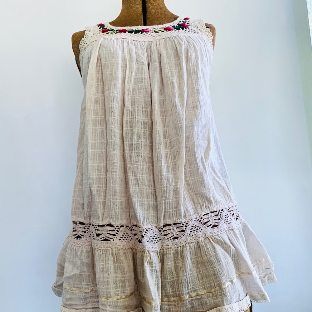 Beach dress - Picture 3 of 5